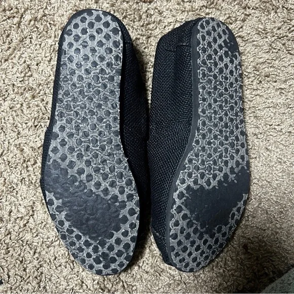 TOMS Alpargata Black Slip-On Shoes, Size 8 - Picture 8 of 8